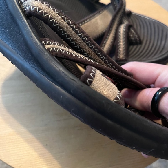 Skechers Wedge Foam Sandals Brown & Gold Size 9 Excellent Condition - Picture 6 of 6